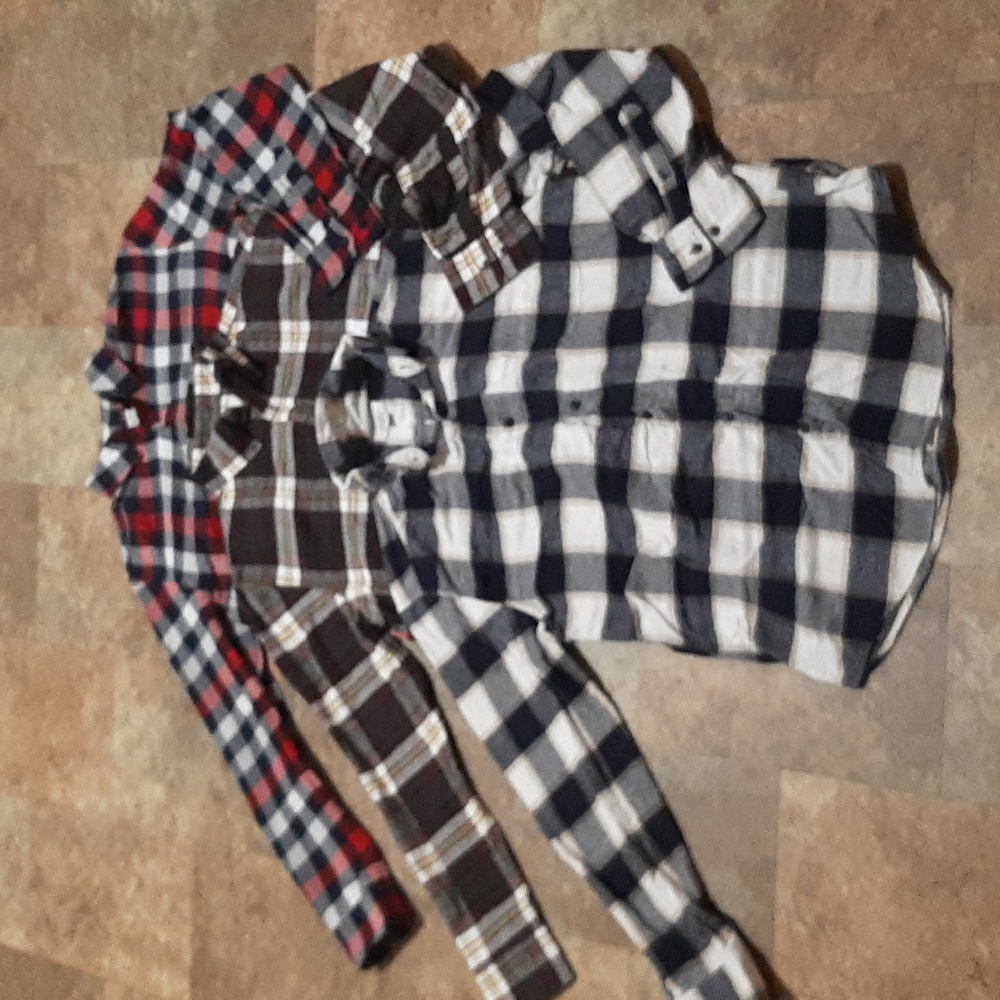 3 Count. Croft And Barrow Extra Soft Flannel. Only worn a few times. Size Medium